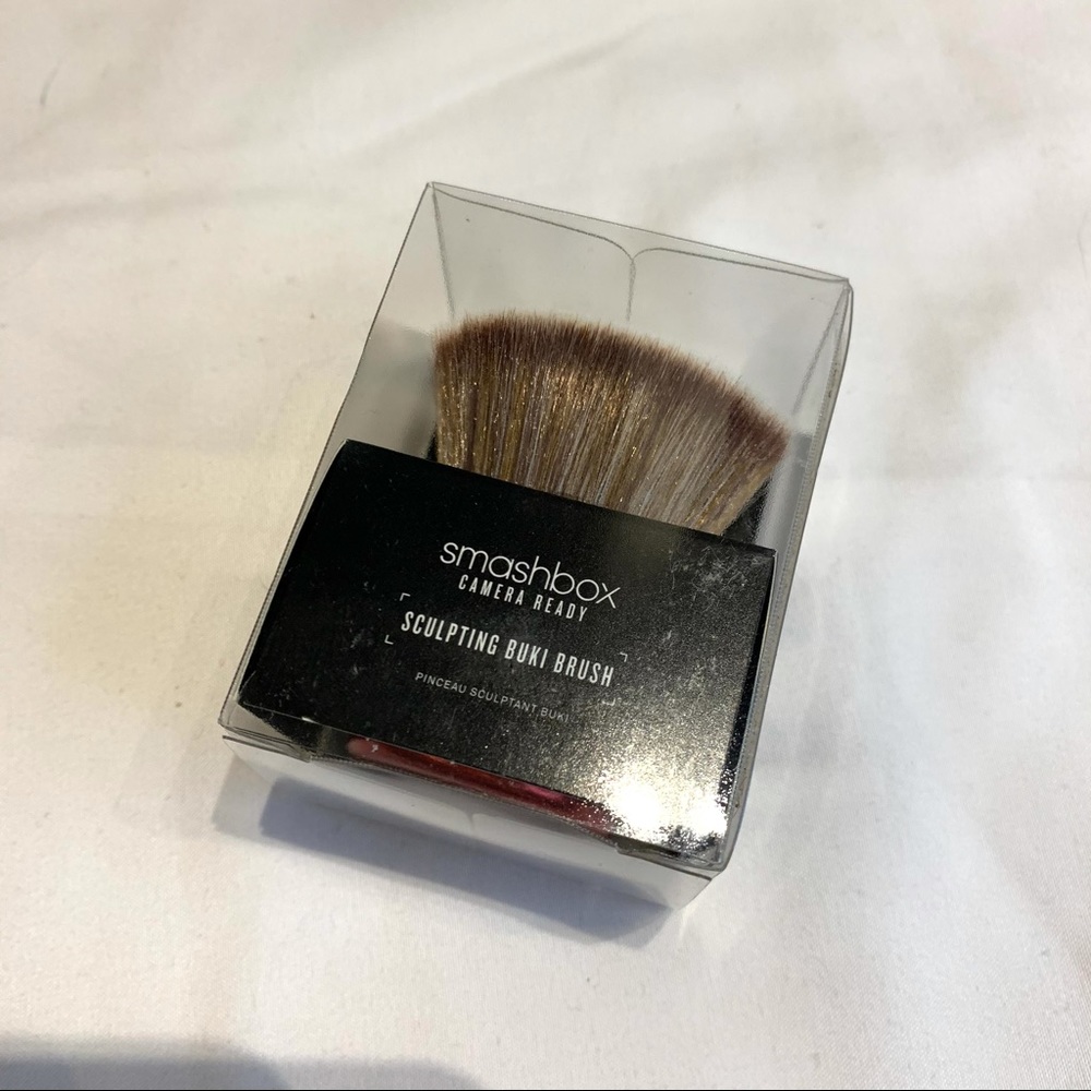 Smashbox Buki Brush - Picture 1 of 2